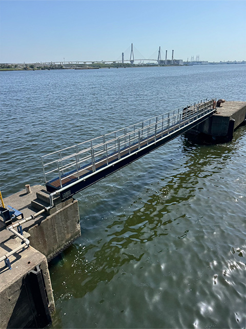 海岸桟橋 手摺り制作・設置工事